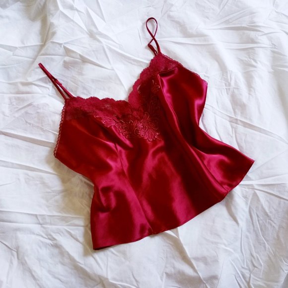 *SOLD* Victoria's Secret // VTG Red Lace Camisole - Picture 2 of 4